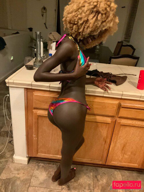 MonaMonhoe / itsmonamonhoe Nude Onlyfans Photo 24