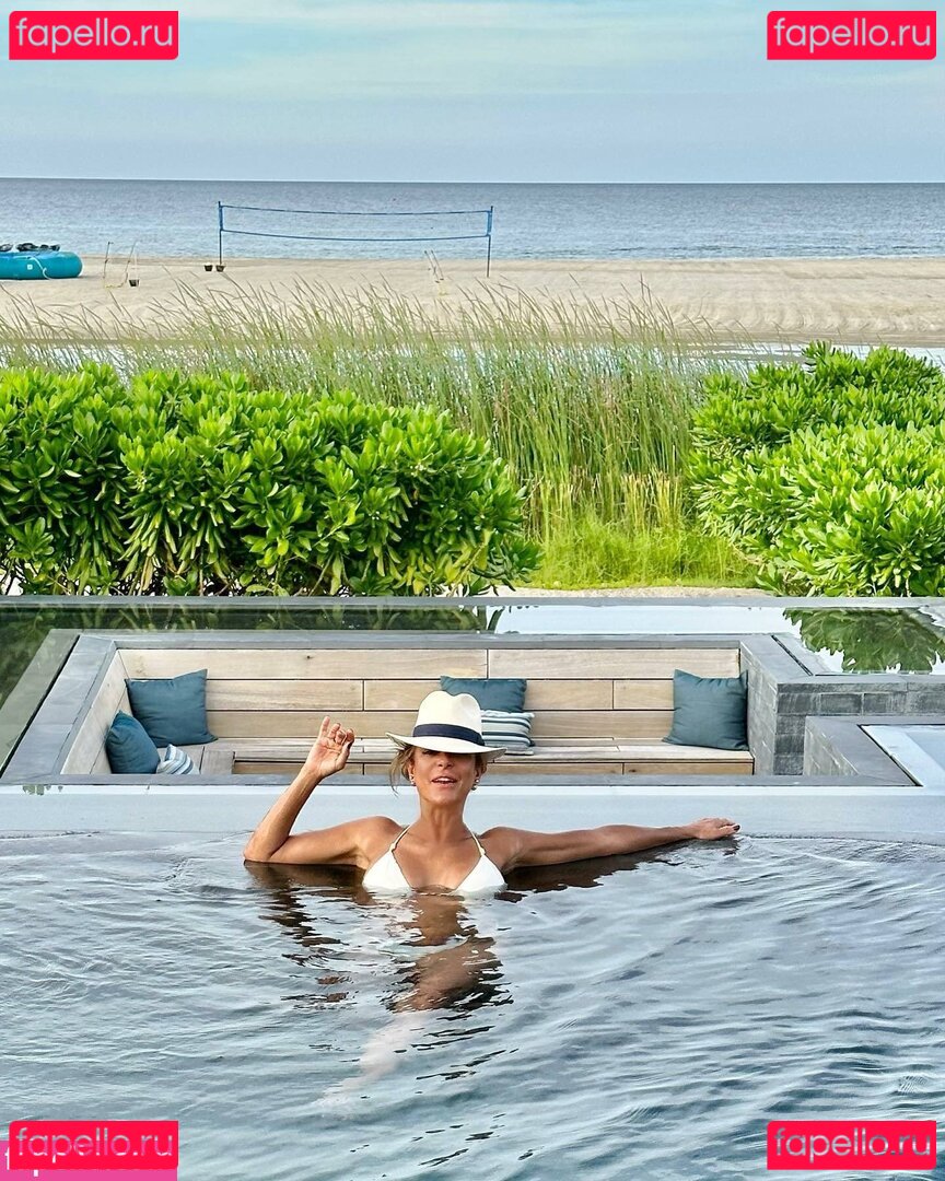 Eva LaRue / OfficialEvaLaRue / evalarue / imevalarue Onlyfans Photo Gallery 