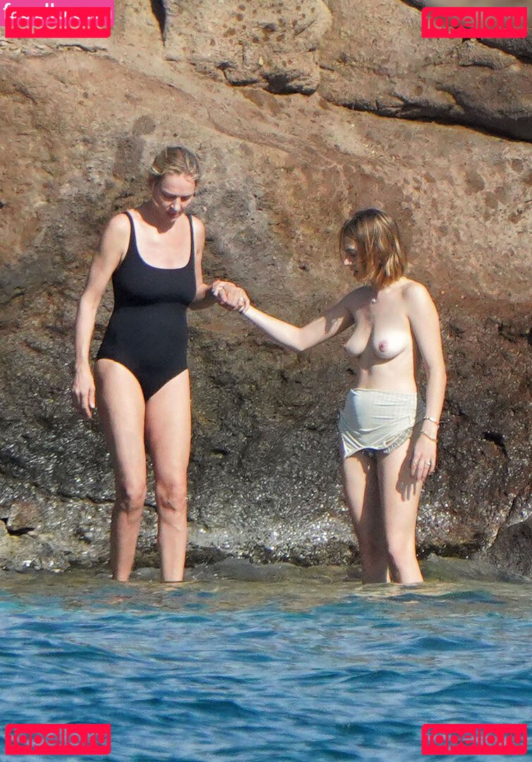 Uma Thurman / umathurman Onlyfans Photo Gallery 