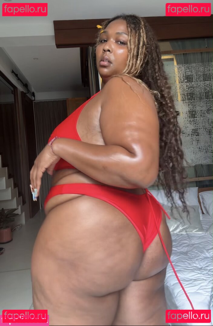 Lizzo / lizzobeeating Nude Onlyfans Photo 5