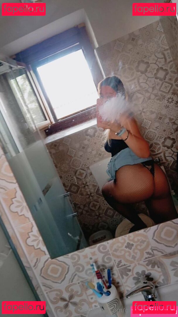 giulia.cattapan / giuliacatwoman Onlyfans Photo Gallery 