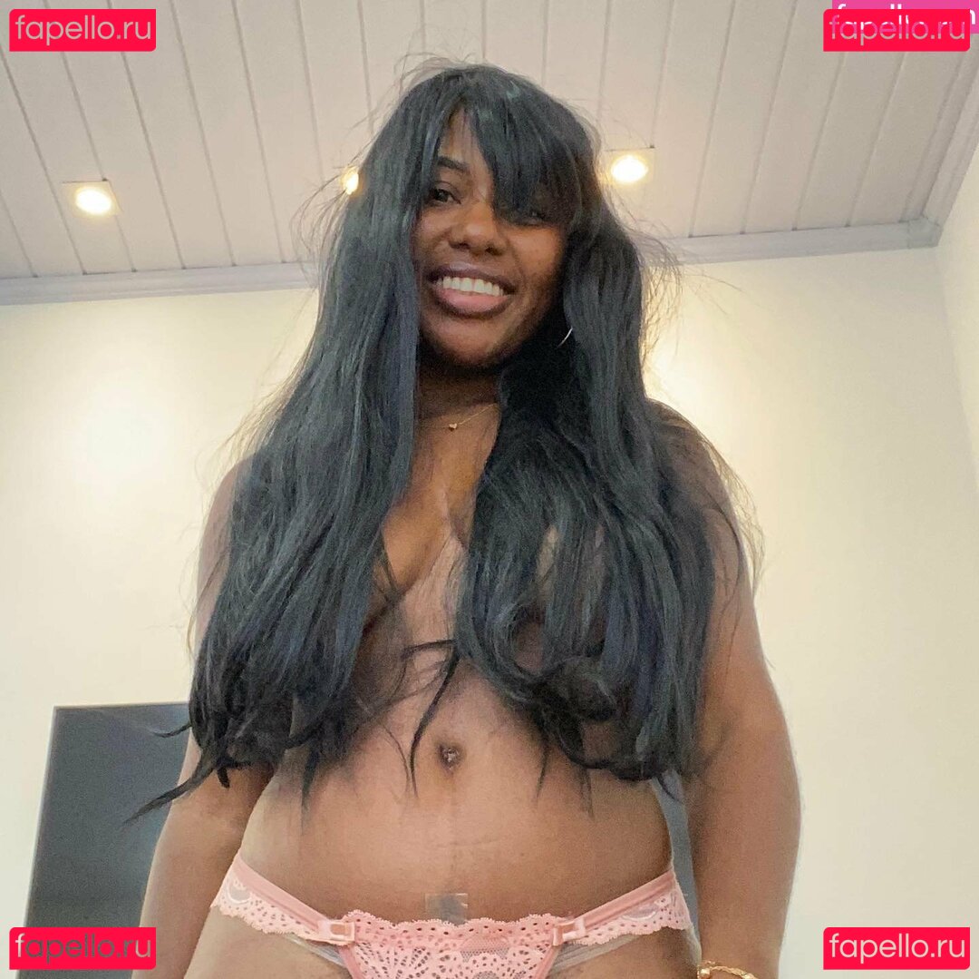 Larissa Pimenta Nude Onlyfans Photo 6