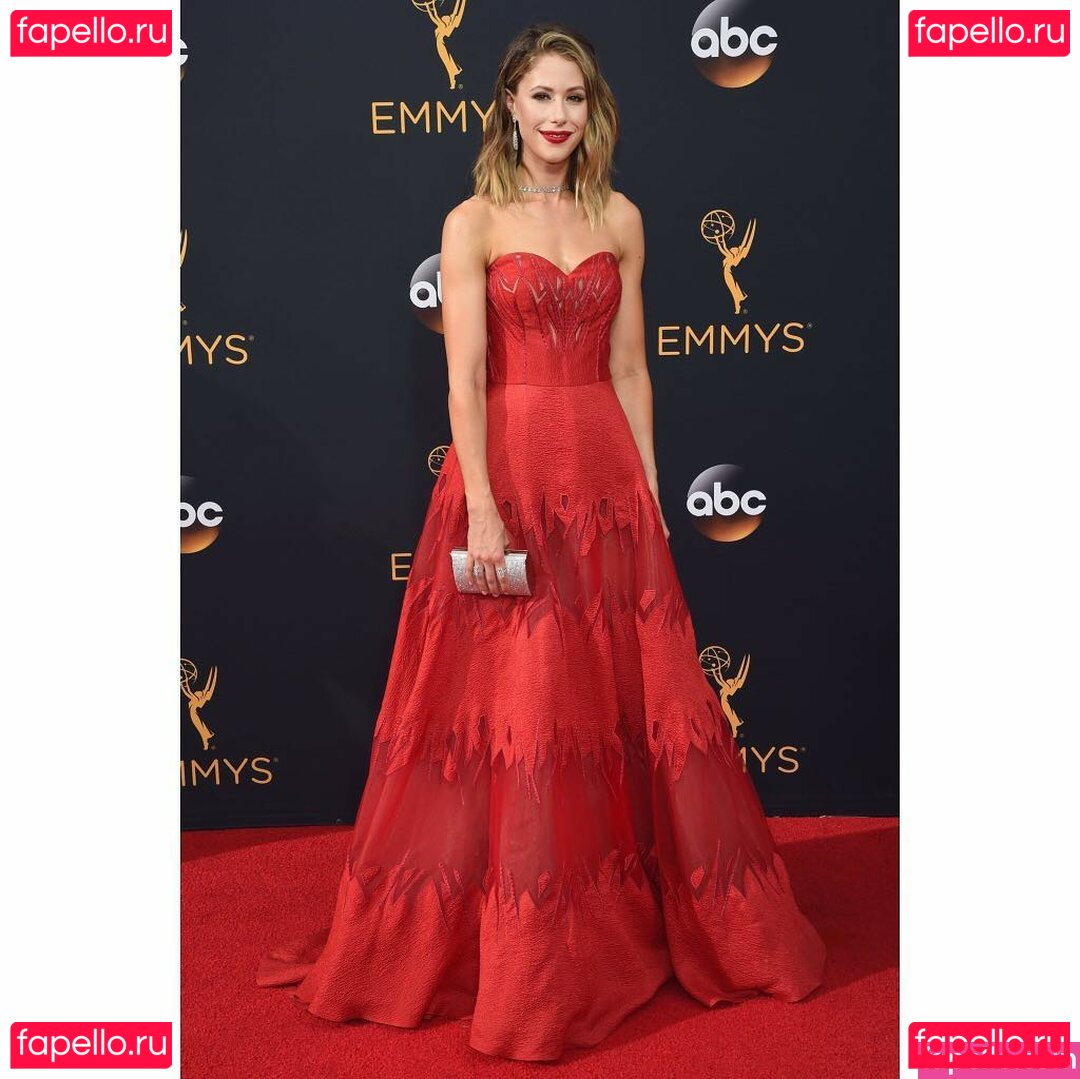 Amanda Crew / amandacrew / stewardess.amanda Onlyfans Photo Gallery 