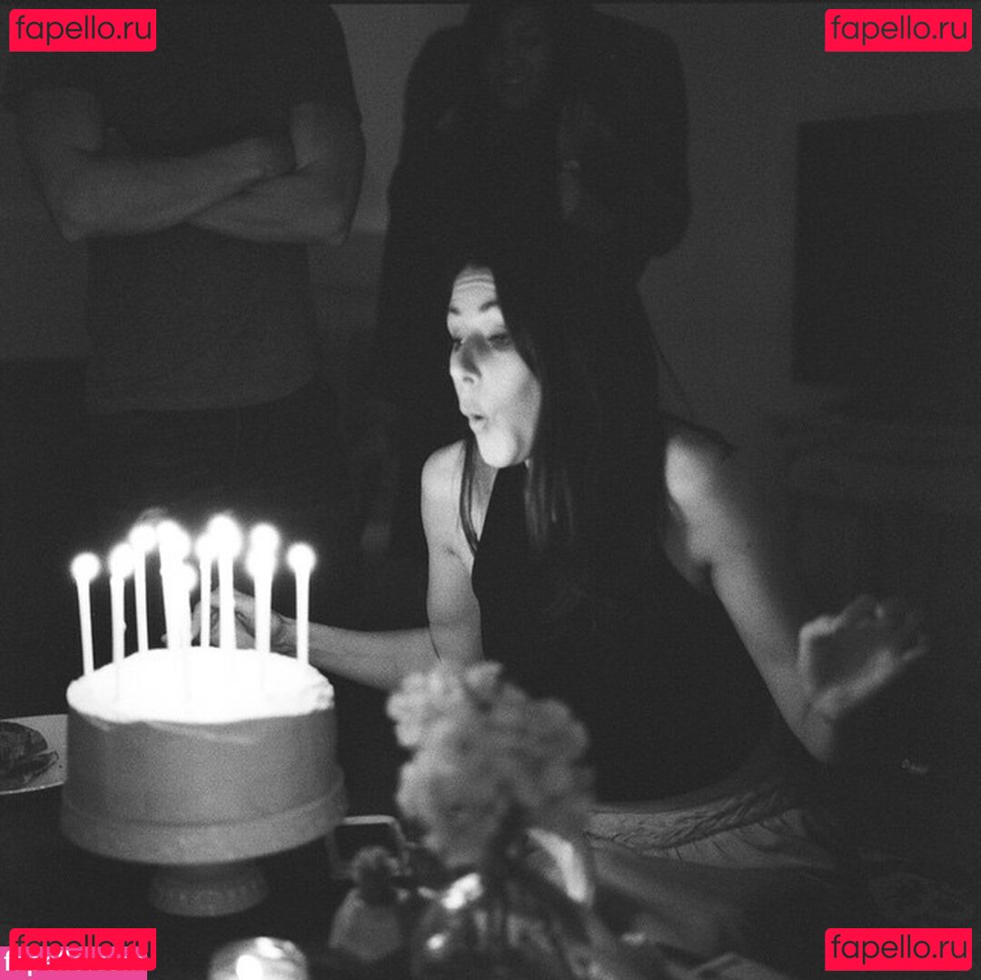 Amanda Crew / amandacrew / stewardess.amanda Onlyfans Photo Gallery 