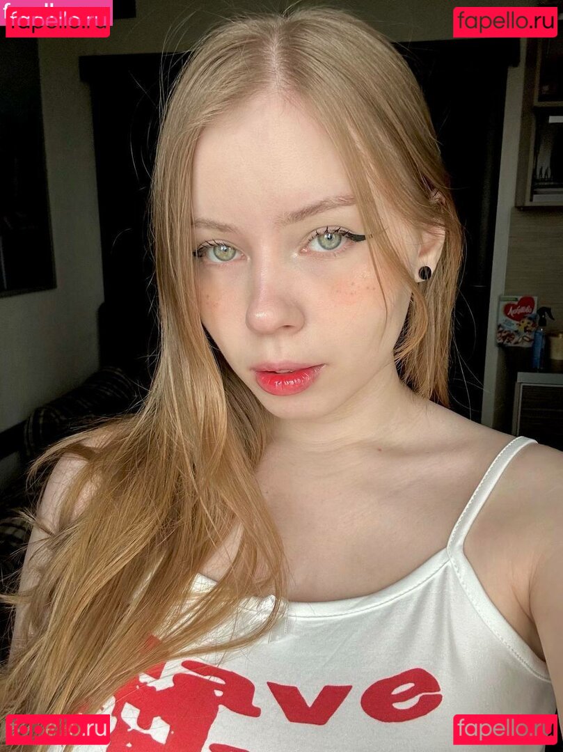 Yuiwoo / yoowoo Onlyfans Photo Gallery 