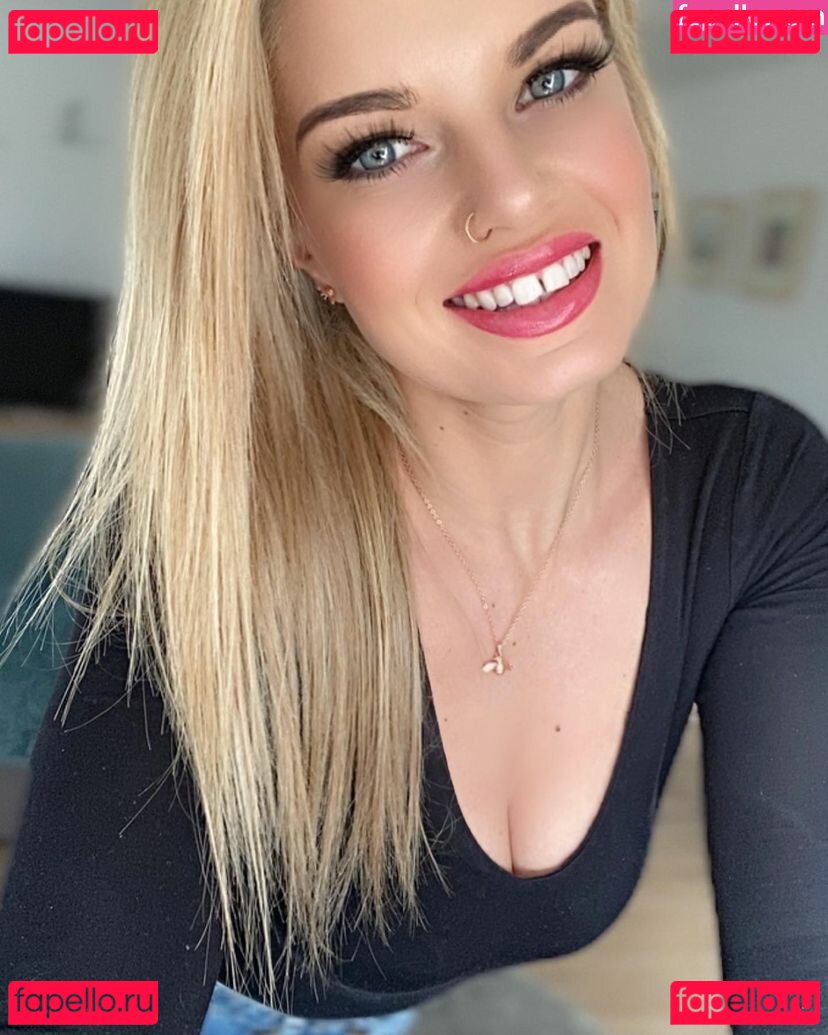 Robyn Quinn / https: / quinnrobyn222 / robynquinn Onlyfans Photo Gallery 