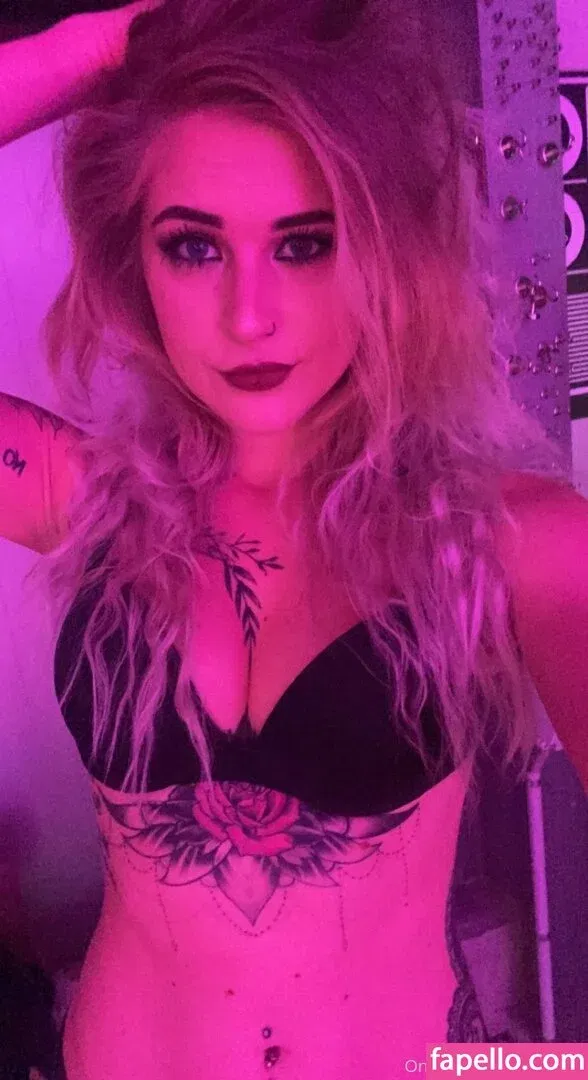 joymontana Onlyfans Photo Gallery 