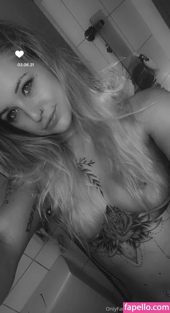 joymontana Onlyfans Photo Gallery 