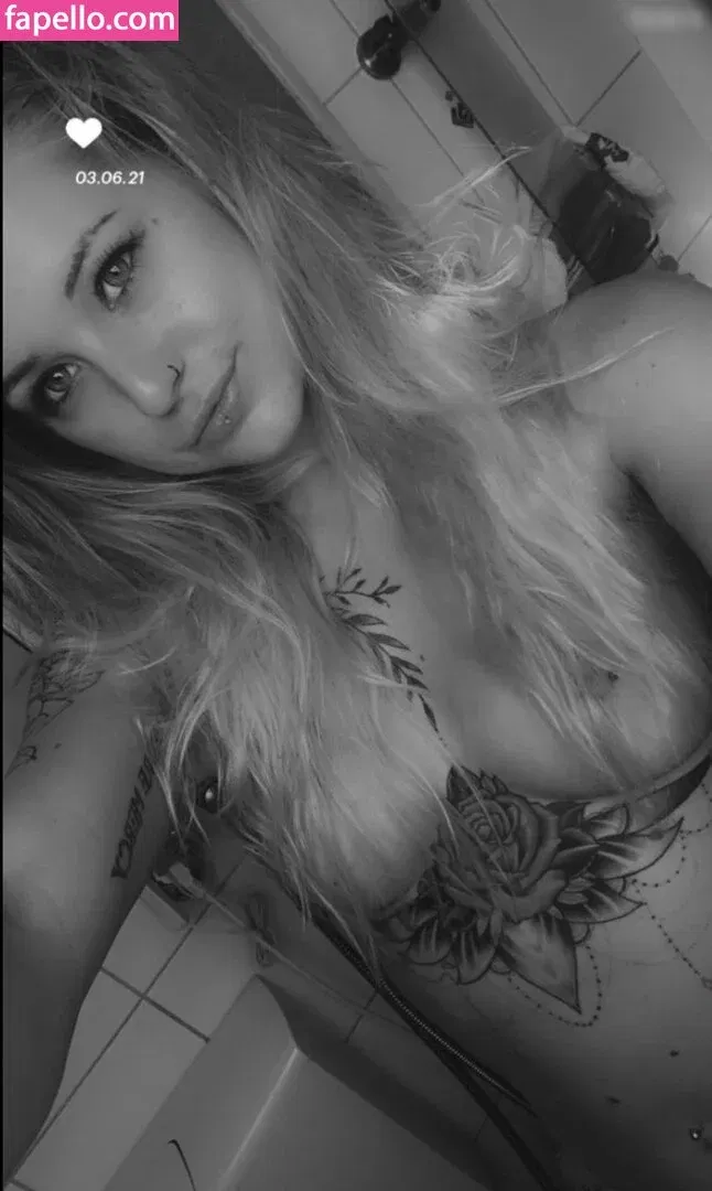 joymontana Onlyfans Photo Gallery 