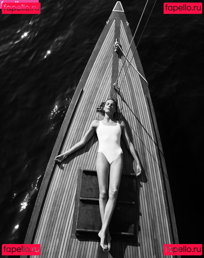 Daria Werbowy / dotwillow / iamdwerbowy Onlyfans Photo Gallery 