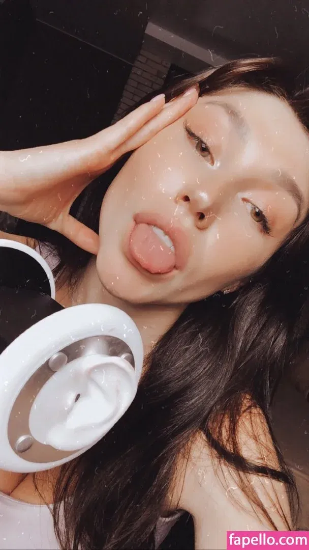 Top Baby ASMR Onlyfans Photo Gallery 