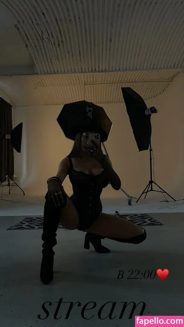 Top Baby ASMR Onlyfans Photo Gallery 