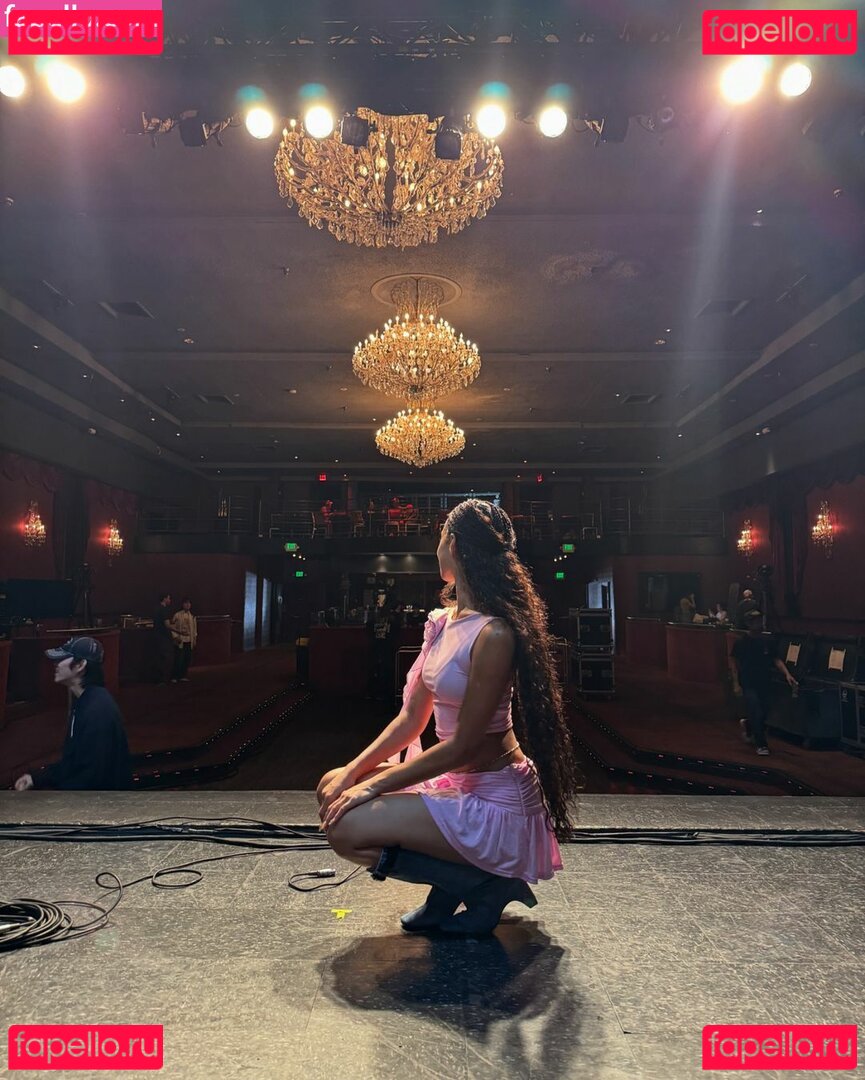 Katseye / Manon Bannerman / meretmanon Onlyfans Photo Gallery 