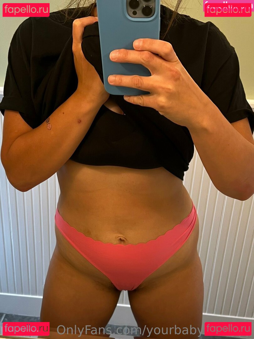 yourbabyemilyyy / yourbabyym Nude Onlyfans Photo 9