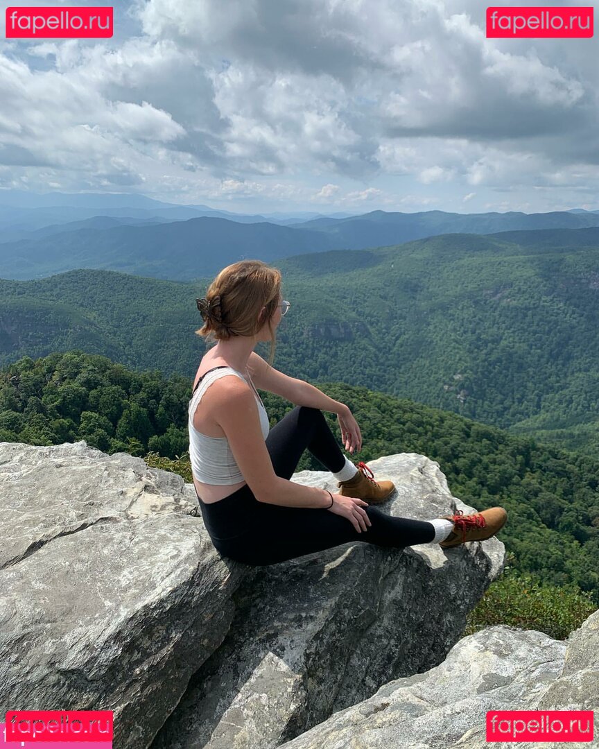 Red Dawn / Red_dawn88 / https: / reddawn01 Onlyfans Photo Gallery 