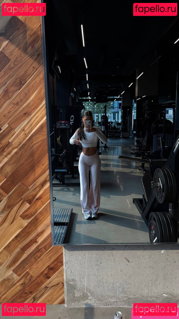 Ella Bleu / athenaamuse / ellaableuu / ellaableuuu Onlyfans Photo Gallery 