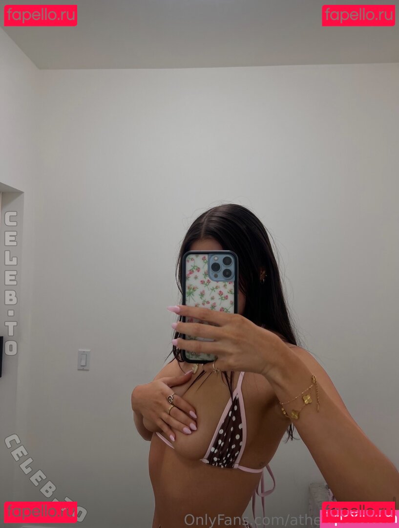 Ella Bleu / athenaamuse / ellaableuu / ellaableuuu Onlyfans Photo Gallery 