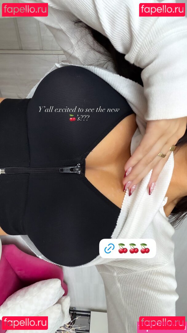 Ella Bleu / athenaamuse / ellaableuu / ellaableuuu Onlyfans Photo Gallery 