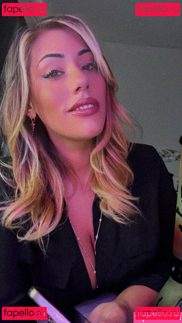 Brutalcombat / Rosa Marrero / https: Onlyfans Photo Gallery 