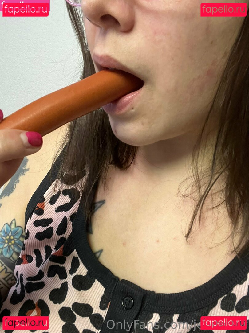 jeniferfur / jinifurfur Onlyfans Photo Gallery 