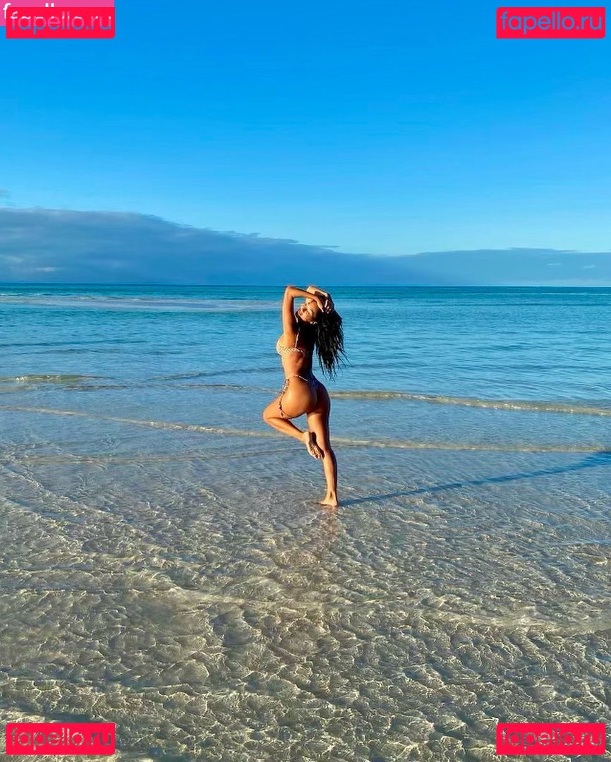 Nicole Scherzinger / NicoleScherzy / nicole / nicole_scherzinger / nicolescherzinger Onlyfans Photo Gallery 