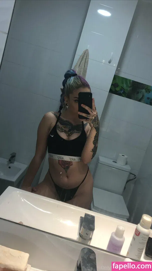 prvega28 Onlyfans Photo Gallery 