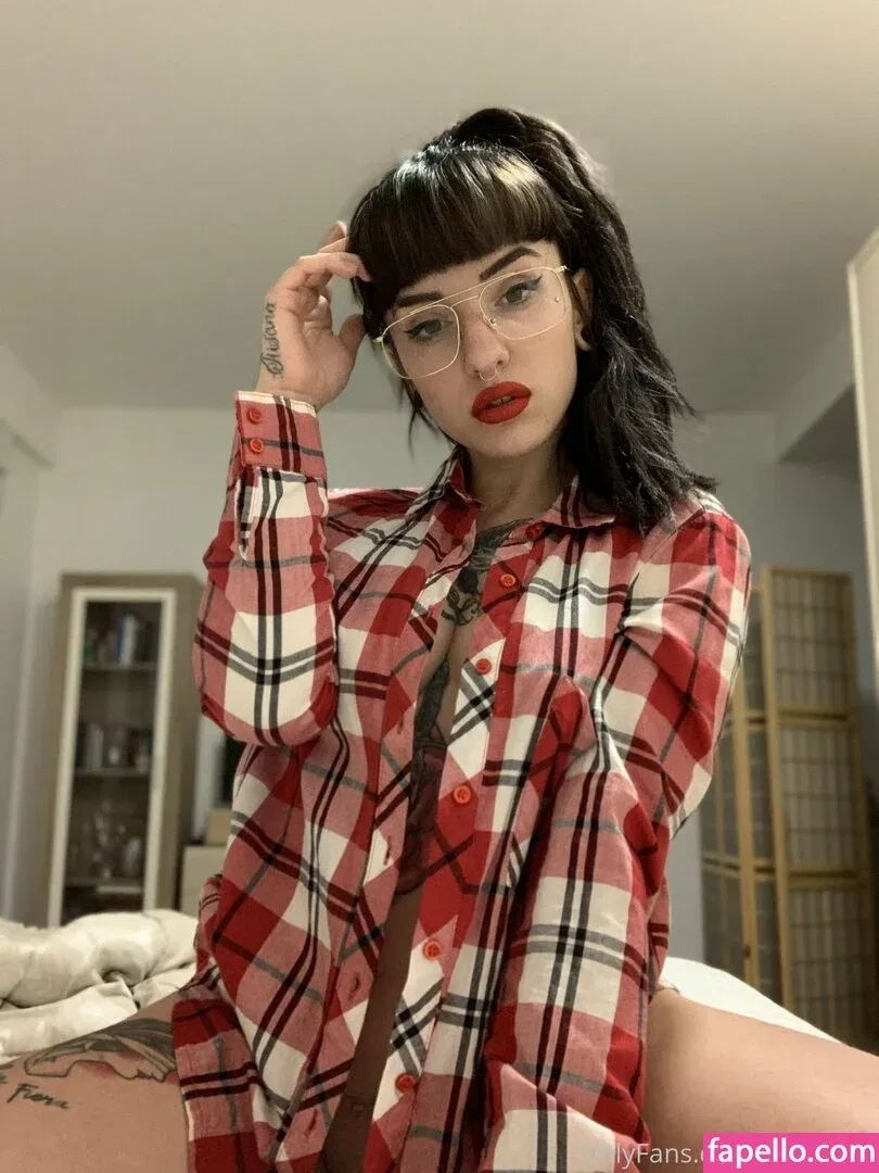 prvega28 Onlyfans Photo Gallery 