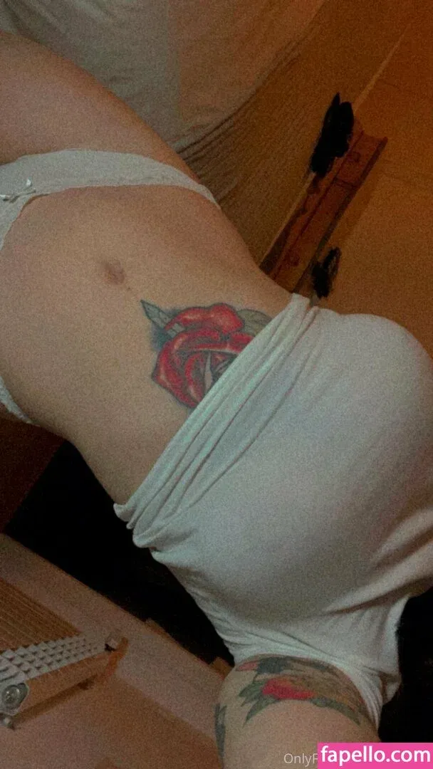 prvega28 Onlyfans Photo Gallery 