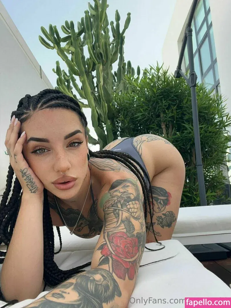 prvega28 Onlyfans Photo Gallery 