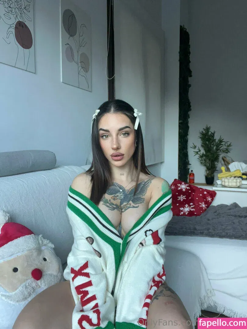 prvega28 Onlyfans Photo Gallery 