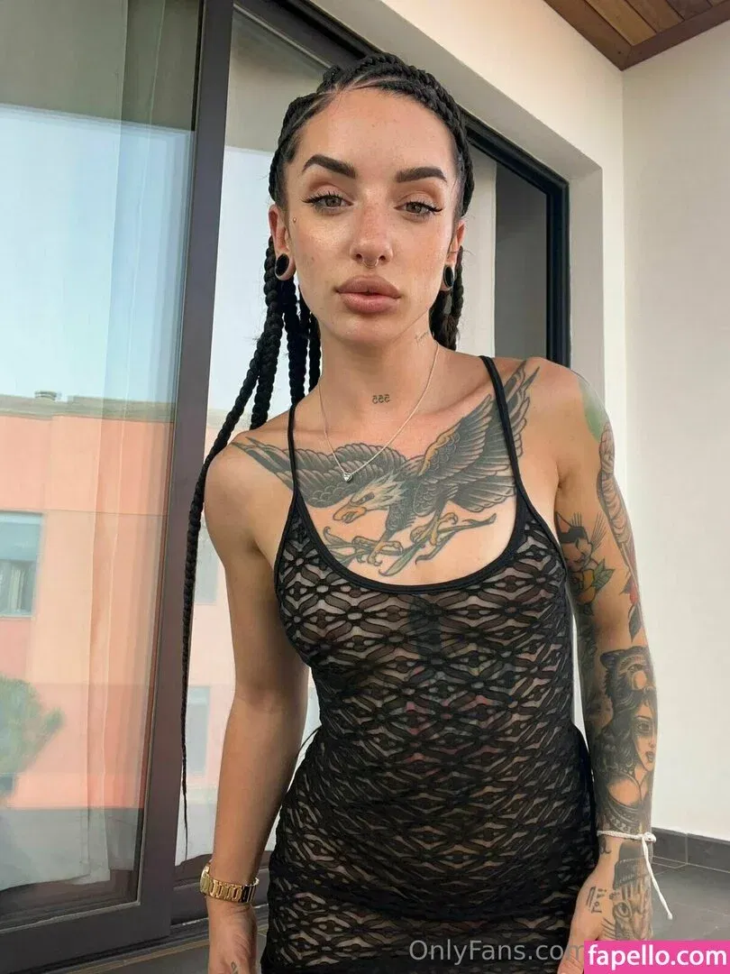 prvega28 Onlyfans Photo Gallery 