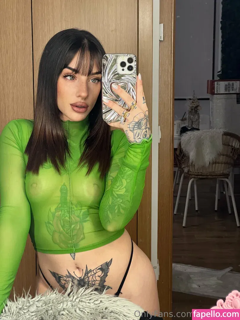 prvega28 Onlyfans Photo Gallery 