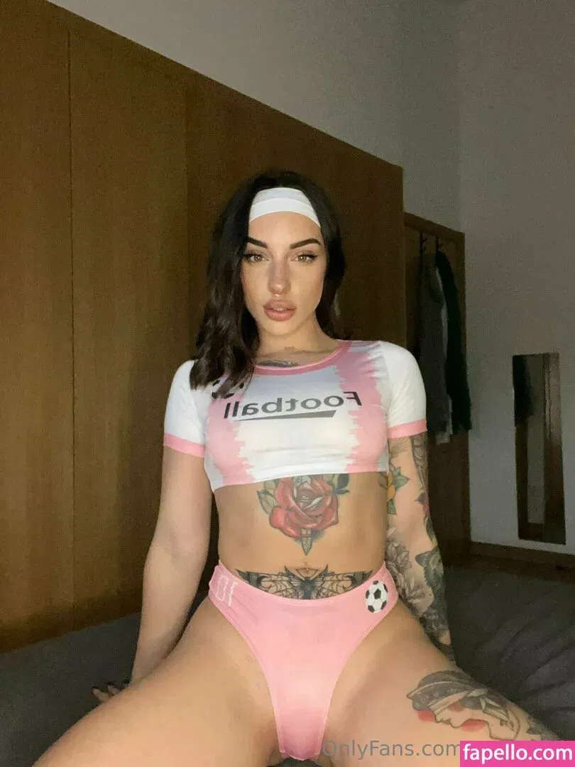 prvega28 Onlyfans Photo Gallery 