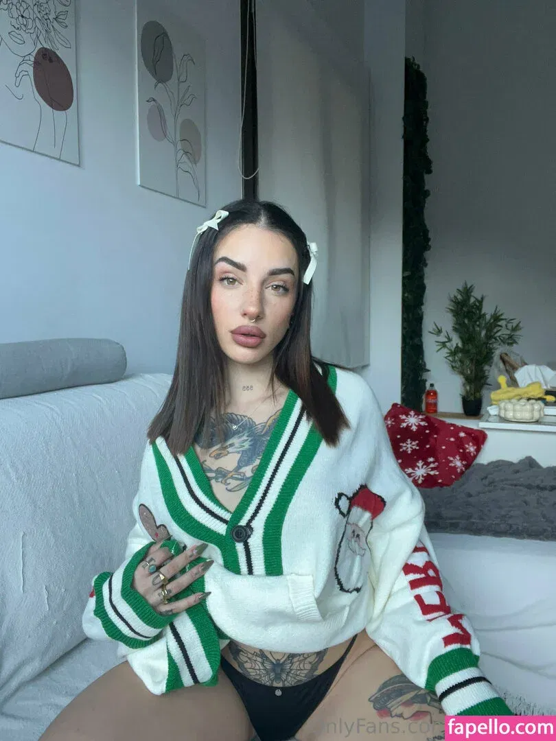 prvega28 Onlyfans Photo Gallery 