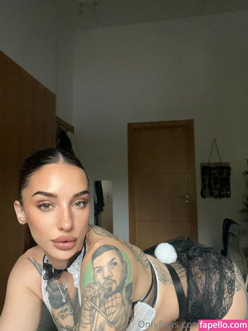 prvega28 Onlyfans Photo Gallery 