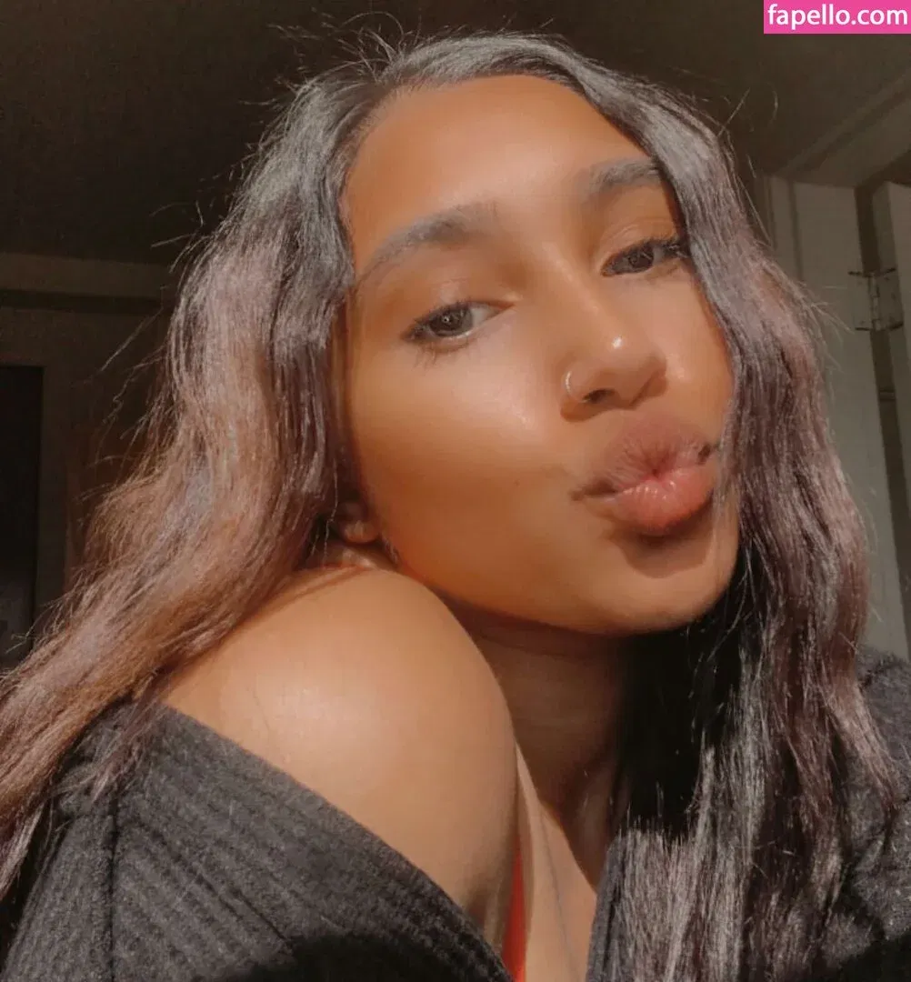 Jeanette Prakash Onlyfans Photo Gallery 