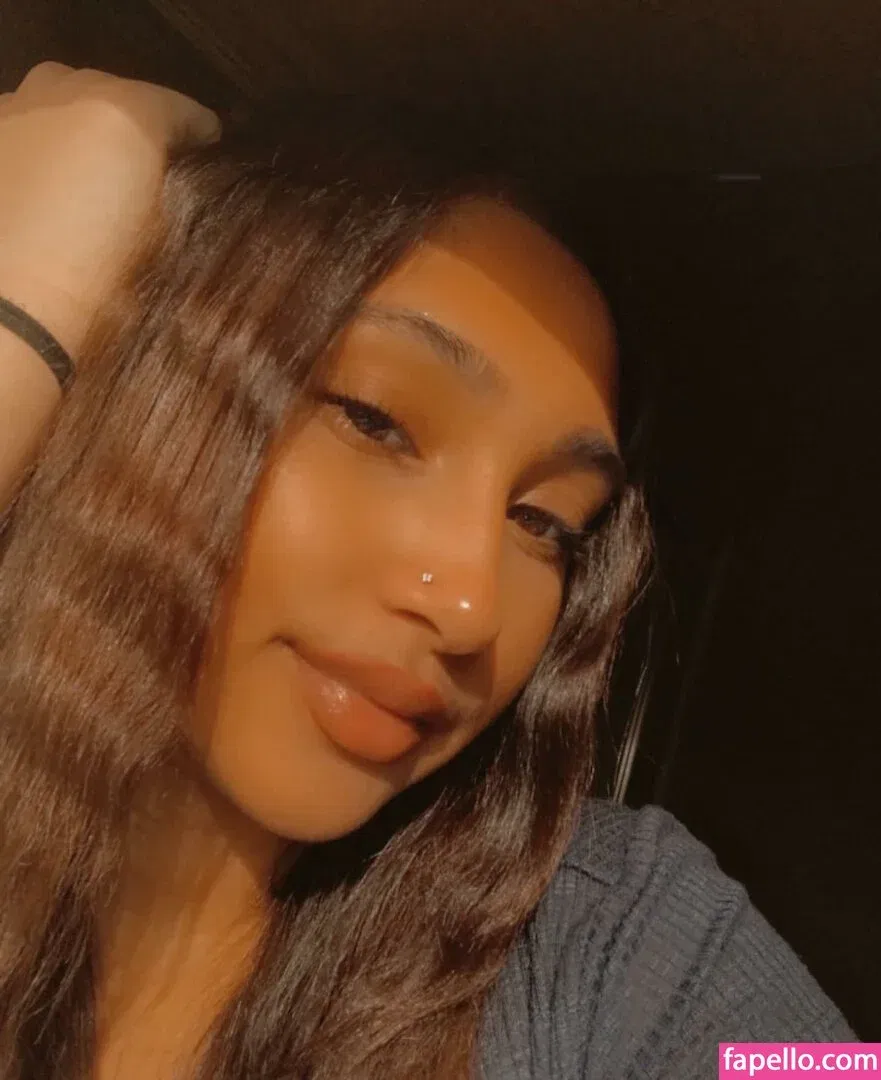 Jeanette Prakash Onlyfans Photo Gallery 