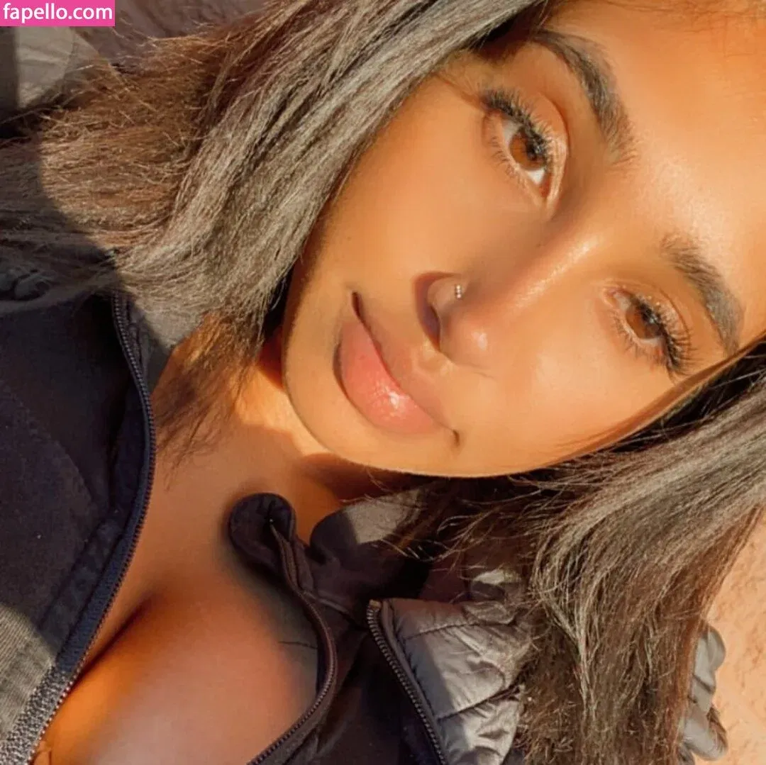 Jeanette Prakash Onlyfans Photo Gallery 