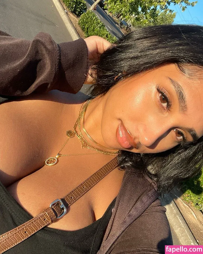 Jeanette Prakash Onlyfans Photo Gallery 