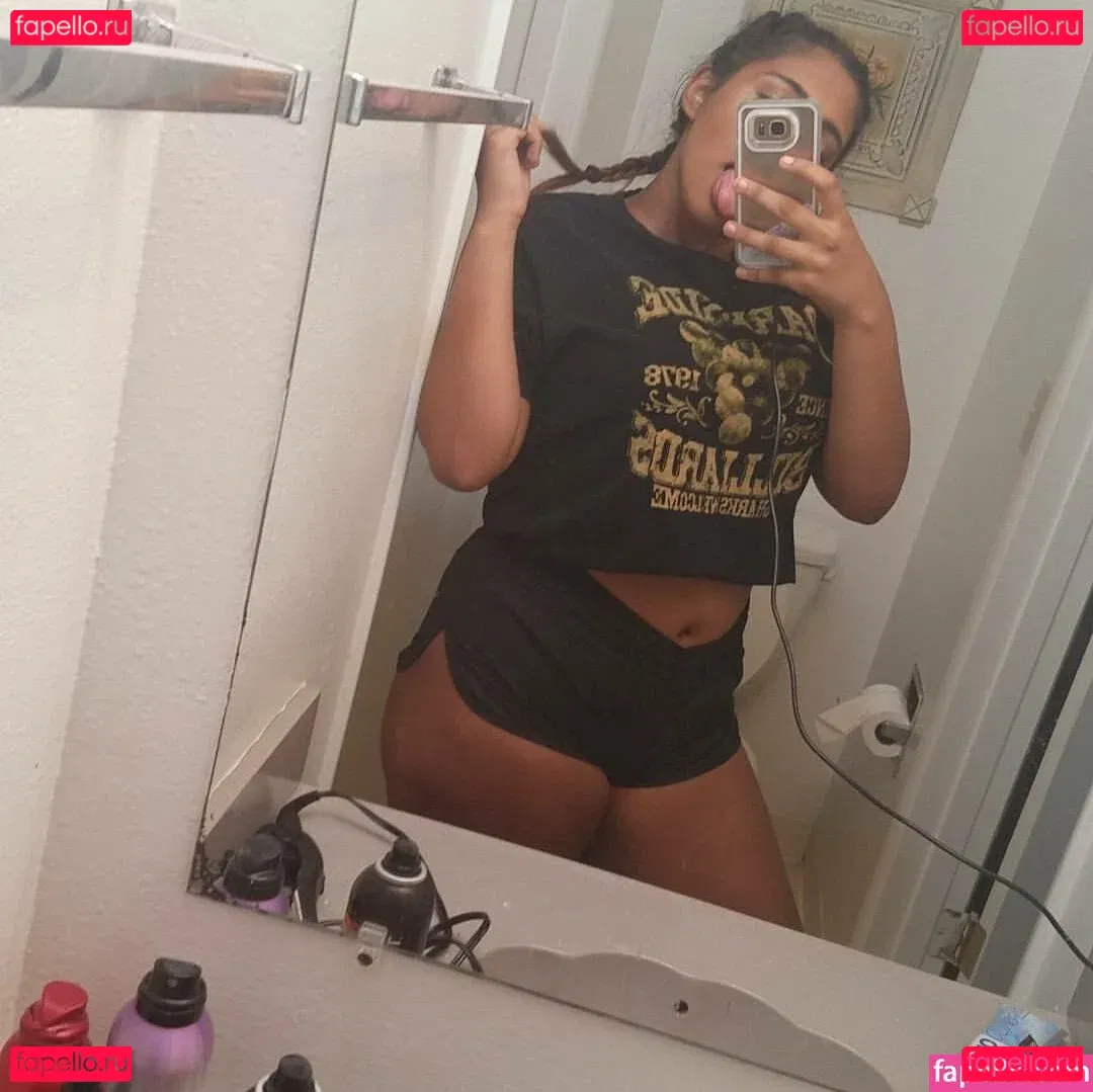 Jeanette Prakash Onlyfans Photo Gallery 