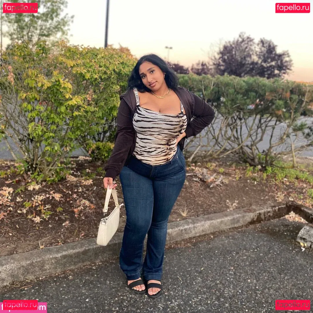 Jeanette Prakash Onlyfans Photo Gallery 