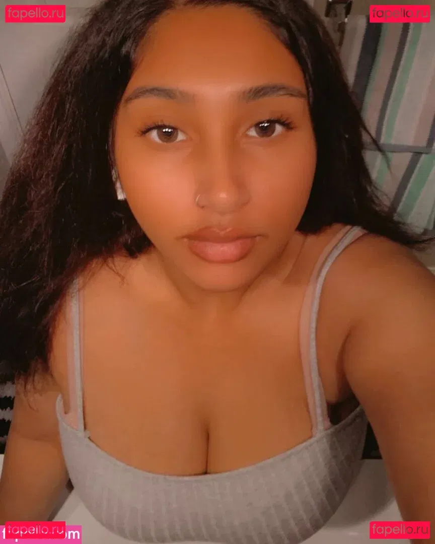 Jeanette Prakash Onlyfans Photo Gallery 