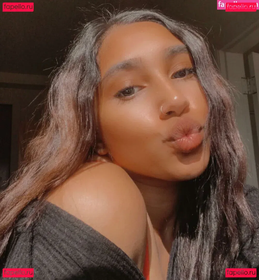 Jeanette Prakash Onlyfans Photo Gallery 