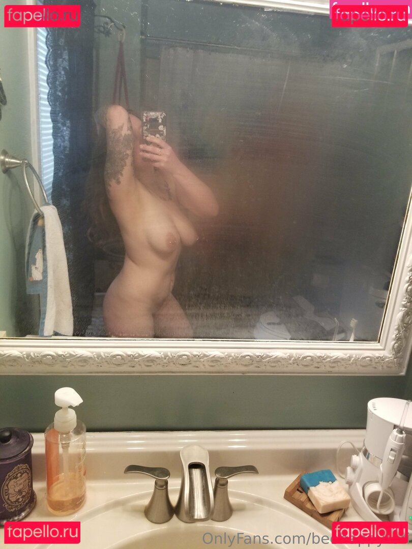 beehappytori Onlyfans Photo Gallery 