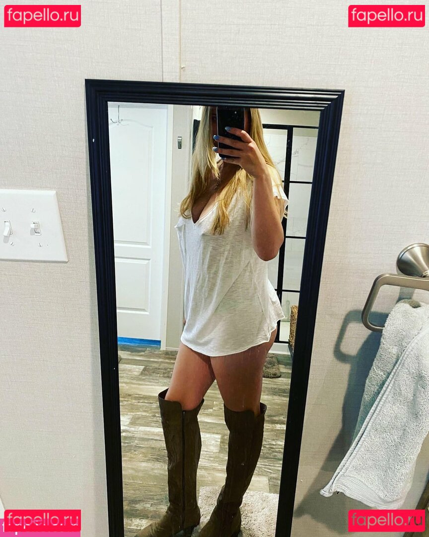 Eevalee / EevaleeOfficial Onlyfans Photo Gallery 