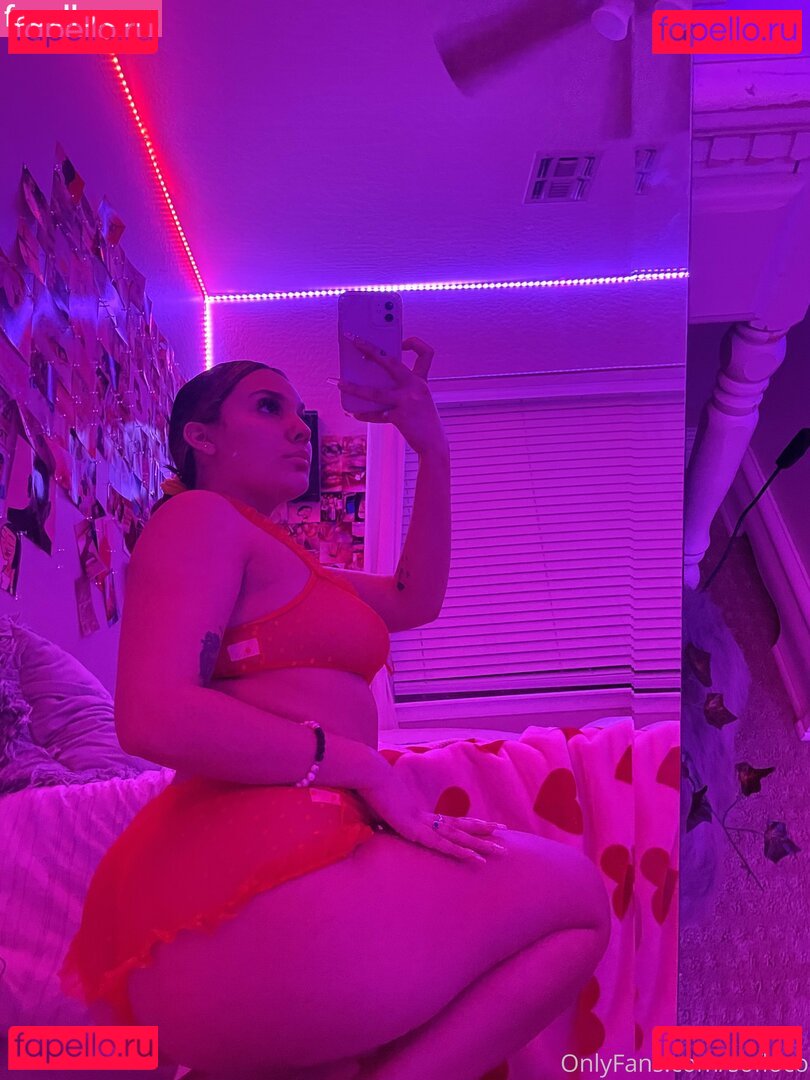 Paymedaddy-21 / soflocovip / sofyloco Onlyfans Photo Gallery 