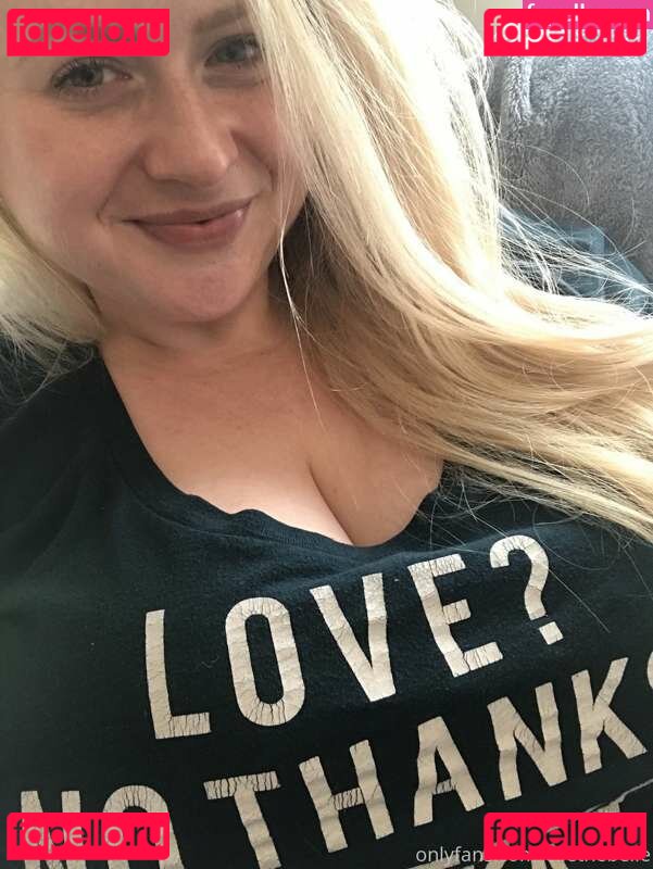 Elle The Belle / elle_belle83 / ellethebelle / https: Onlyfans Photo Gallery 