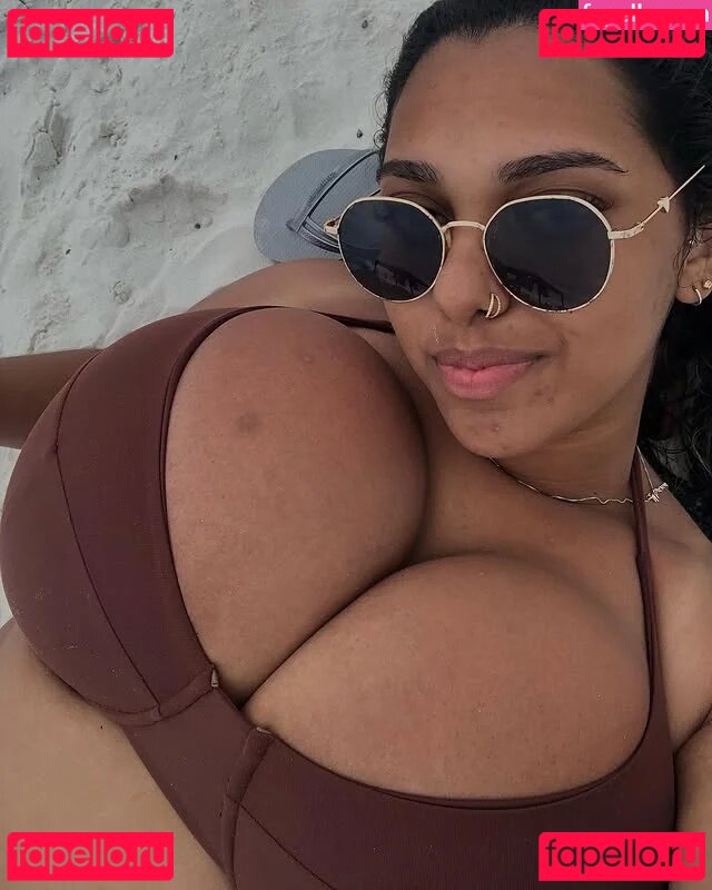 Mayellen / _mayellenmoraes / frenchybae Onlyfans Photo Gallery 