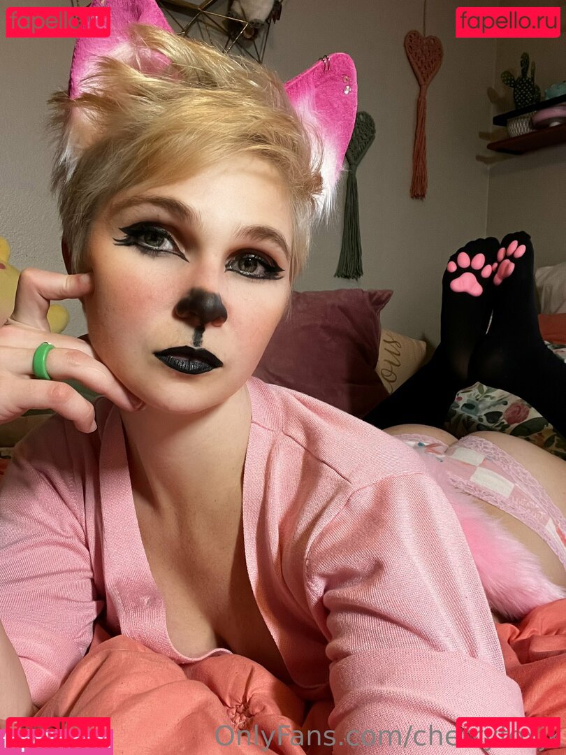 cherryfoxjk / hippychick7609 Onlyfans Photo Gallery 