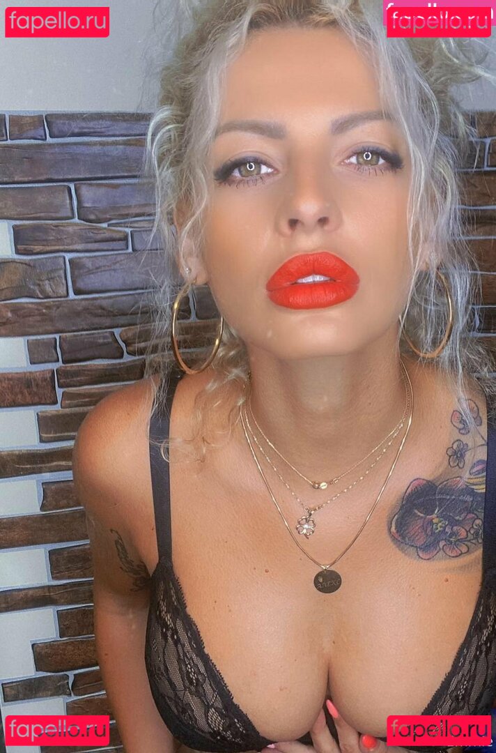 emmie_claire6 / emmie_six Onlyfans Photo Gallery 